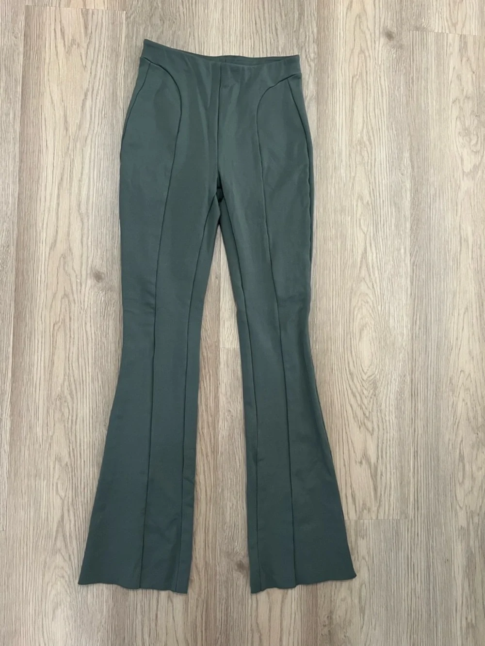 Alo Yoga Green High Waisted Flare Leggings ‼️self altered - Picture 2 of 12